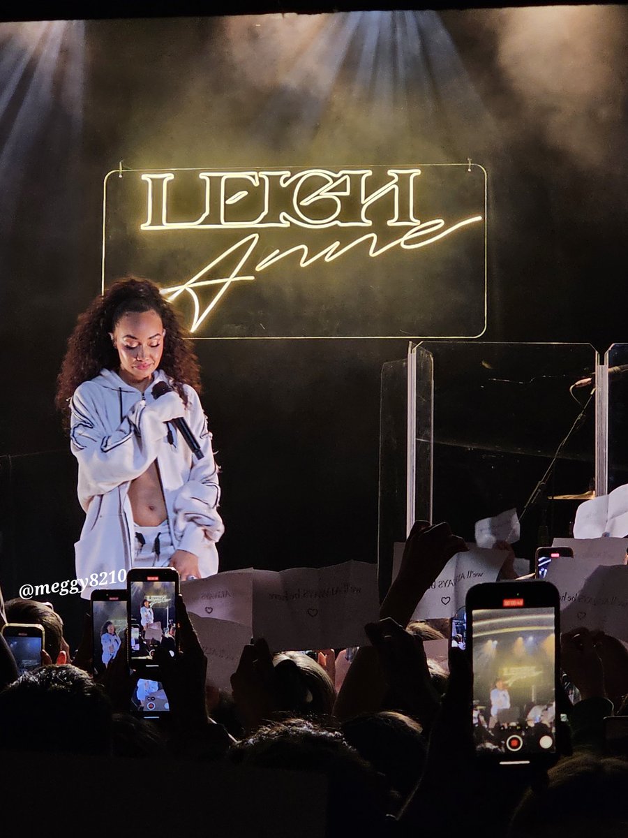 Meggy8210's tweet photo. Great night seeing @LeighAnneMusic In London🎉🎤💫  #LeighAnne #NoHardFeelings https://t.co/FKBDsK2imd