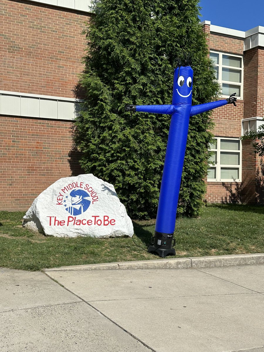 Julie Wines tweet media