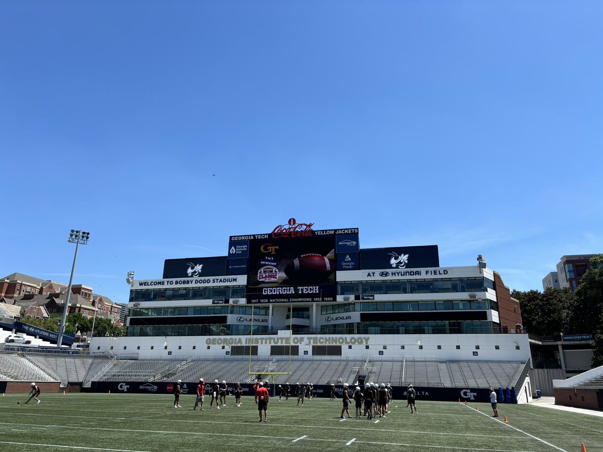 WoodstockFtball's tweet photo. Super proud of our players and coaches today. Fought and grinded all day. Great experience at the Corky Kell 7-on-7 tourney down at GT. Thanks to @CoachBrentKeyGT and his staff for putting on a first class tourney. Love this team and love our coaches. Back to work tomorrow!! FOE https://t.co/oALi113GbX