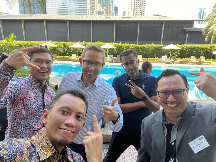 ClaytonFopp's tweet photo. Looking forward to hearing how these scam-fighting legends from Indonesia and Malaysia implement ideas from the @acccgovau's ASEAN scams workshop in Manila last month. https://t.co/s2Ykn699IN