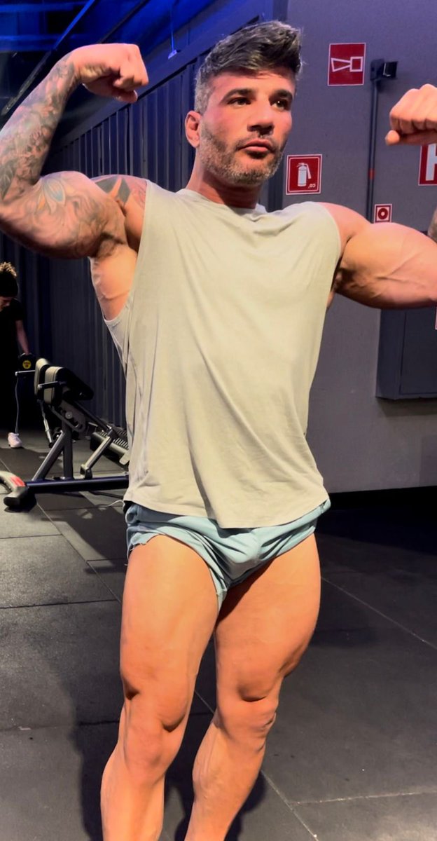 onlyvenancio's tweet photo. #bodybuilder #fitness #bodybuilding #gym #treino #nopainnogain #lifestyle #academia #workout #muscle #motivation #fit #esmagaquecresce #fitnessmotivation #fikagrandeporra #musculacao #dieta #foco #musculação #maromba #mensphysique #fitnessmodel #braff #tiktok #gymlife https://t.co/72iYRQcKof