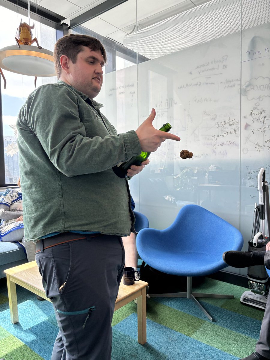 Congrats to Eddy Armstrong on successfully completing his Masters degree in ⁦<a href="/UW_ESS/">UW Earth & Space Sci</a>⁩ ⁦<a href="/Wilson_KPg_Lab/">Wilson-Mantilla KPg Lab</a>⁩ ⁦<a href="/burkemuseum/">Burke Museum of Natural History and Culture</a>⁩ on his research on the “dichobunoid” Antiacodon. Well done!