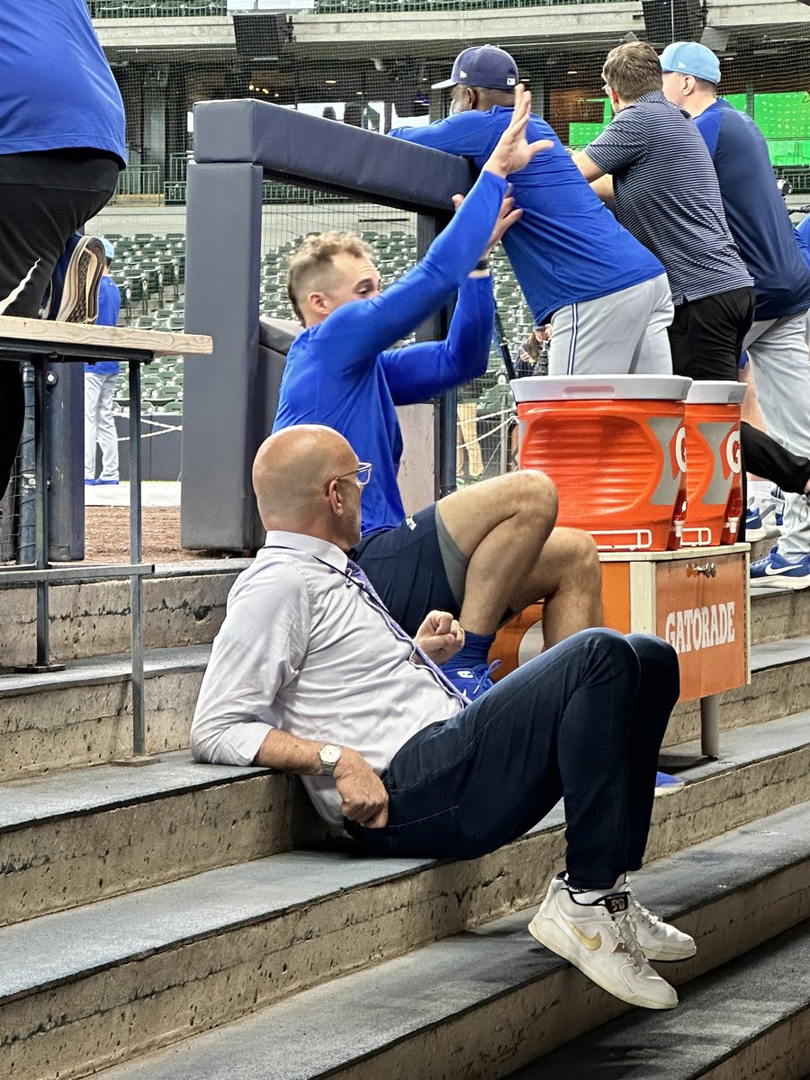 Hazel Mae tweet media