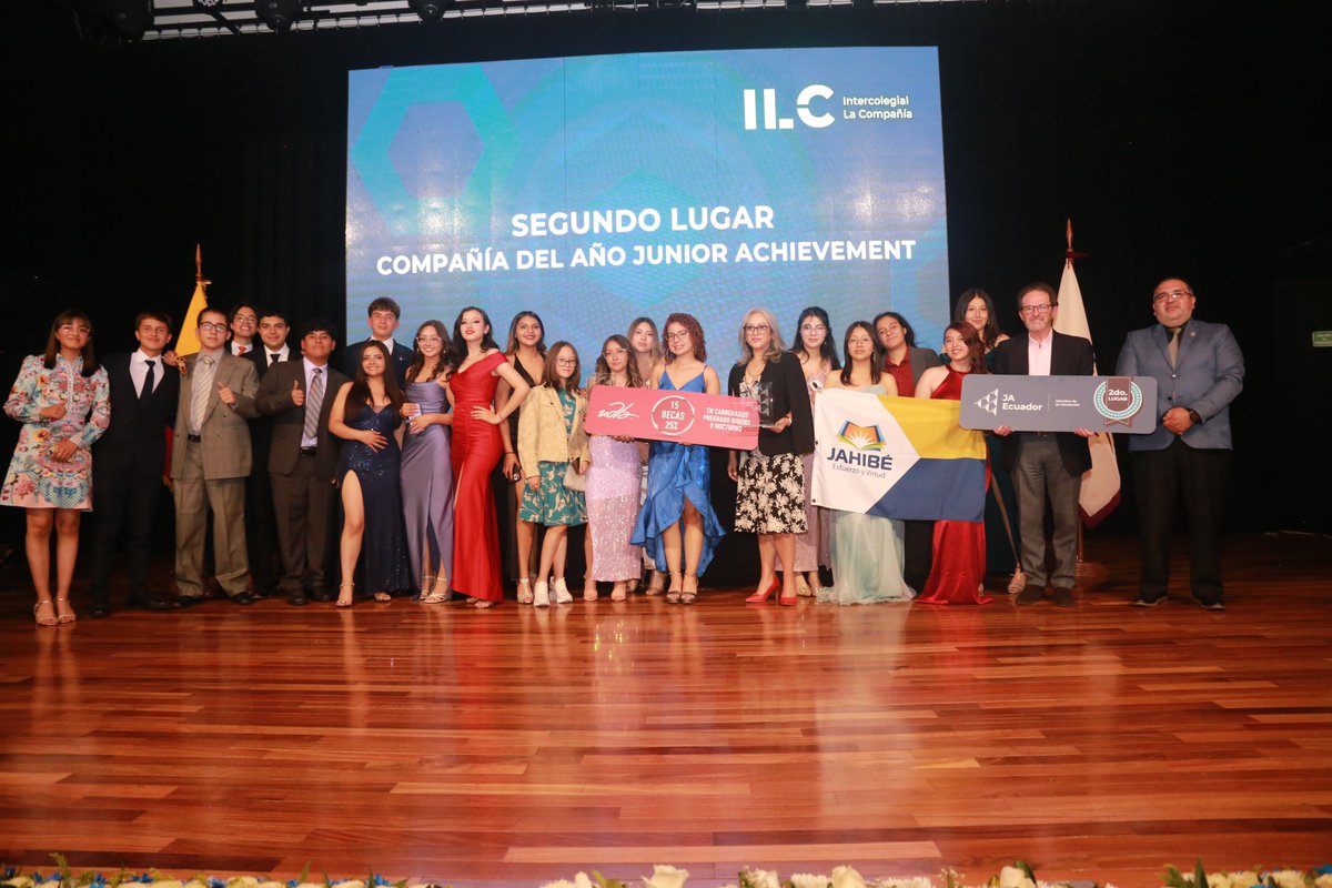 JAEcuador's tweet photo. Felicitamos a todos los equipos galardonados en las diferentes categorías y a los ganadores del Intercolegial La Compañía:
Puesto 1: Wakomu JA - ISM North
Puesto 2: E-Bot JA - Unidad Educativa Jahibé
Puesto 3: Mythics JA - ISM Quito
Gracias a @UDLAEcuador @valoresbvq @EY_Ecuador https://t.co/pR52GU8GrF