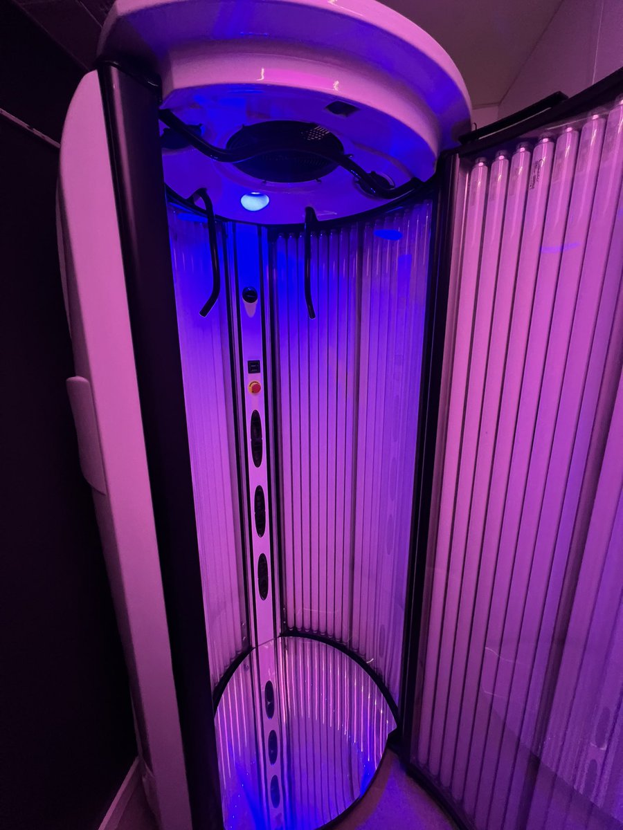 WeSellSunbeds's tweet photo. Just a quick Alisun V200se delivery install today over at Heatwaves in Worcester for one very happy customer 😎

Looking to Buy or Need any #Sunbed Maintenance work, Servicing, Cleaning, Tubing or Moving
📞Sunbed Sales&amp;Servicing 07714287532 😎 https://t.co/y4A09P9orx