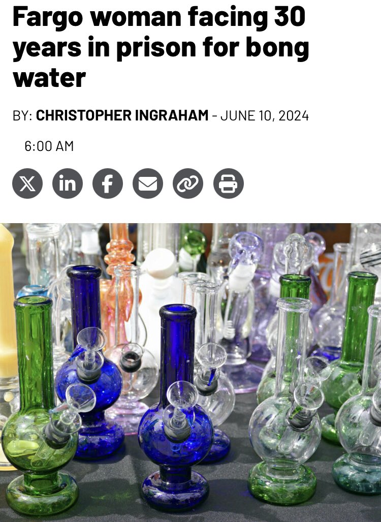 TheMcKenziest's tweet photo. The justices relied, in part, on the testimony of a Minnesota State Patrol officer who claimed that drug users keep bong water “for future use… either drinking it or shooting it in the veins.”

I am going to lose my shit completely https://t.co/zYnKcfAEm3