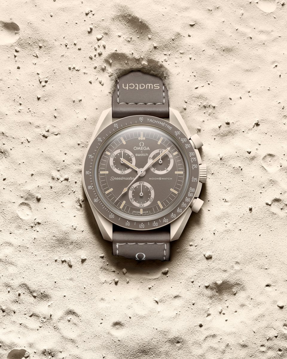 Swatch's tweet photo. MISSION ON EARTH – DESERT boasts a palette of gray-beige and sandy tones created exclusively for the Bioceramic MoonSwatch Collection. Available as of June 15 in selected Swatch stores worldwide.
#MoonSwatch #OMEGAxSwatch #Swatch
https://t.co/8N1mdV9ACs https://t.co/wyNZ0pmV6v