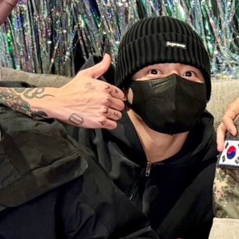 갭차이 ㅁㅊㅋㅋ 
아개좋앜ㅋ 
군인오빠에서 내가아는 애굣살max강아띠♡