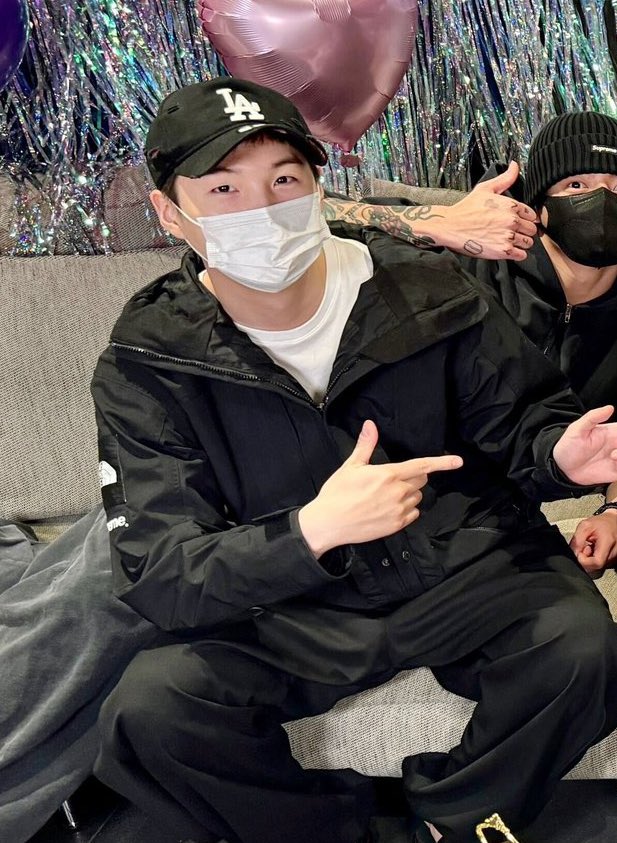 lamanda66726065's tweet photo. YOONGIIIIII😭😭😭 https://t.co/U0DEVWMve0