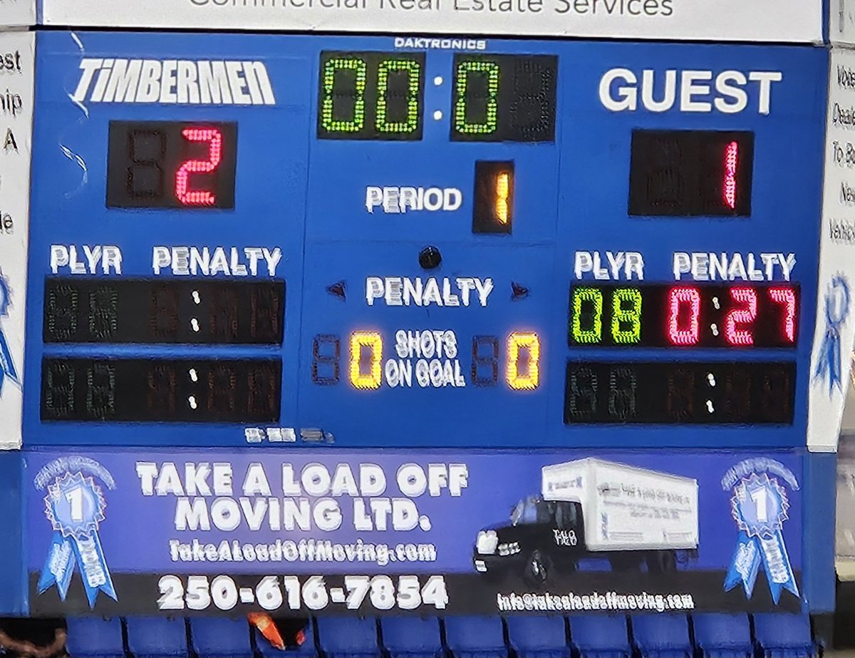 Your Nanaimo JrA Timbermen lead the <a href="/JrShamrocks/">Junior Shamrocks</a> at the end of one period.  #GoTmen #bcjall