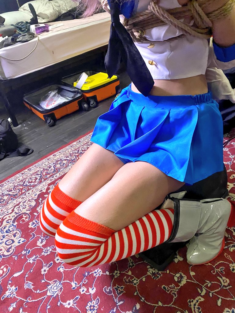 週六，無事
誰的肩膀可以架住著我的腿？
最好能把整個人抬起來（？ https://t.co/rYbZyZnsxY