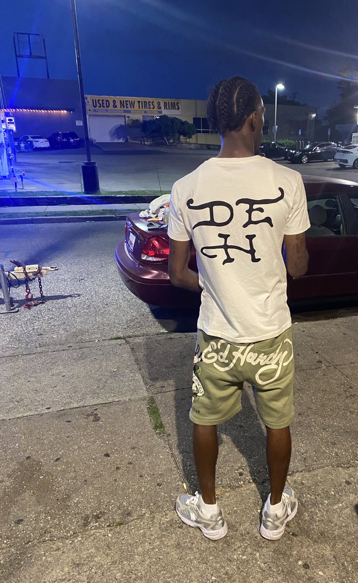 _yunggoGetta's tweet photo. Trynna give my Luv❤️🔥 but my heart belong to da $treets 💫💯 #solidone https://t.co/w4PG6f5yBK