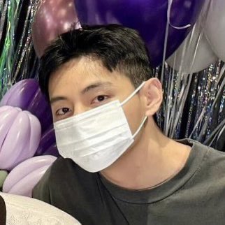 LOOK AT HIM 😭😭🤍