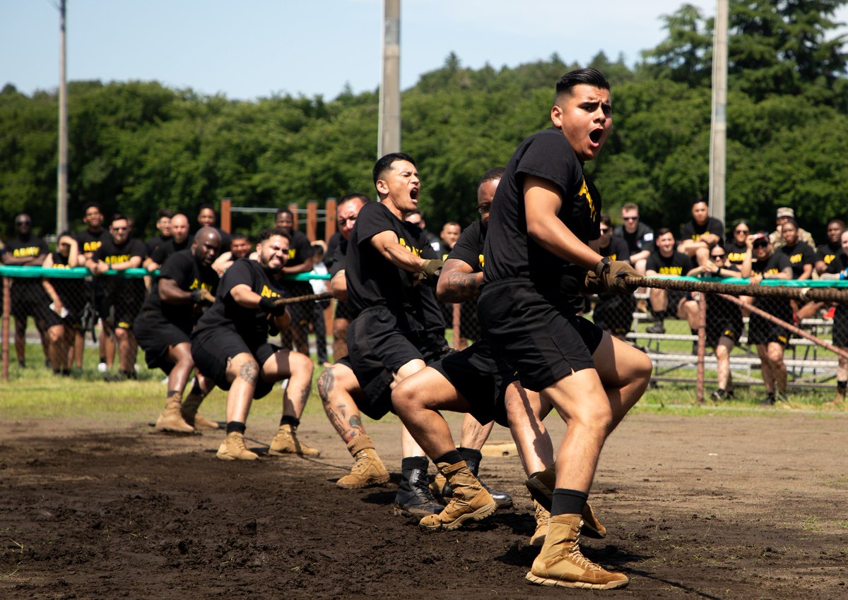 USARJ_PAO's tweet photo. Army Week Day 2: On the afternoon, which was sunny, a Tug of War match was held. Although it was a simple game, it was very exciting as each team showed off their techniques.
#ArmyWeek #ArmyBirthday #ArmyTeam #Soldiers #IchiDan
@USFJ_J @USARPAC @INDOPACOM @DeptofDefense @USArmy https://t.co/hPdI9whYDC