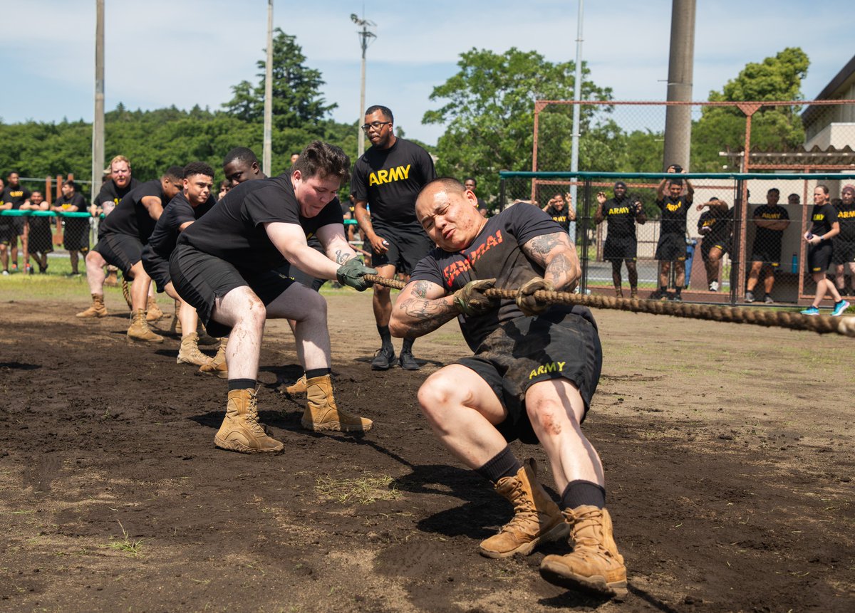 USARJ_PAO's tweet photo. Army Week Day 2: On the afternoon, which was sunny, a Tug of War match was held. Although it was a simple game, it was very exciting as each team showed off their techniques.
#ArmyWeek #ArmyBirthday #ArmyTeam #Soldiers #IchiDan
@USFJ_J @USARPAC @INDOPACOM @DeptofDefense @USArmy https://t.co/hPdI9whYDC