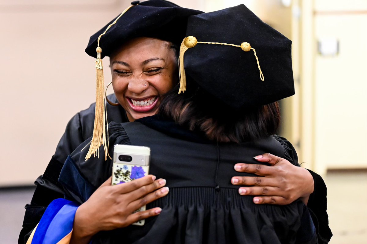 UCSFNurse's tweet photo. Congratulations to the Class of 2024 🎉 We are proud of you! 🎓

A story and more photos from today’s Commencement will be published later this week.

#ucsfgrads #ucsfproud #ucsfnurse #classof2024 https://t.co/9N63hIExGT