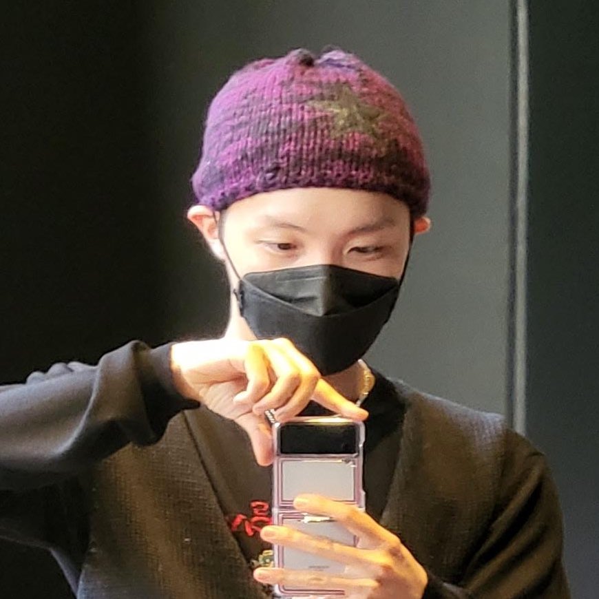gaylilhobi's tweet photo. the military could never take the acorn out of you https://t.co/spJzmmRZtb
