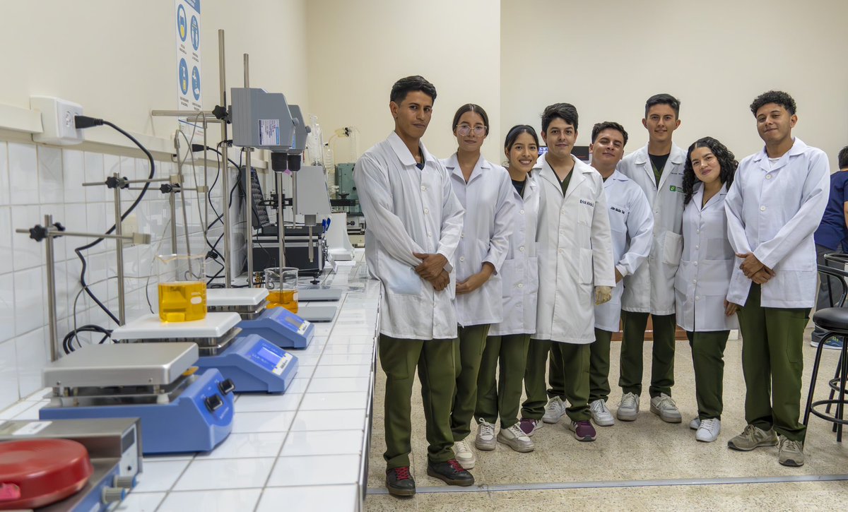 Santiago Quiroz Fernández (@santiagoquirof) on Twitter photo Fortalecemos la infraestructura y equipamiento de nuestros espacios de prácticas y experimentación de las distintas carreras <a href="/UTMManabi/">Universidad Técnica de Manabí</a>.
Hoy se entregaron dos nuevos laboratorios a la Facultad de Salud, Parasitología y Tecnología Farmacéutica.
#UTMUnidos🔰 Fortalecemos la infraestructura y equipamiento de nuestros espacios de prácticas y experimentación de las distintas carreras <a href="/UTMManabi/">Universidad Técnica de Manabí</a>.
Hoy se entregaron dos nuevos laboratorios a la Facultad de Salud, Parasitología y Tecnología Farmacéutica.
#UTMUnidos🔰