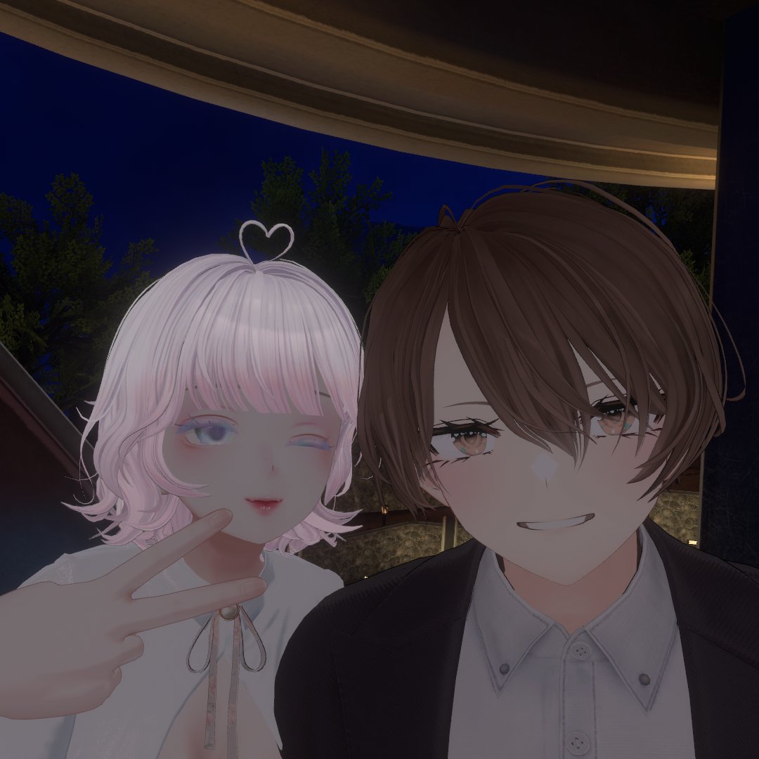 Sora_casHi's tweet image. 一卓目！VR機器の話で「フルトラ、てもはやブランド品だよね」て話ですごく盛り上がりました！
トータル10万ちょいを全身に巻いてるからブランド品バッグ１個分・・・。
高いね！でも可愛くなれて満足感得れるから実質無料！！
#DoNow