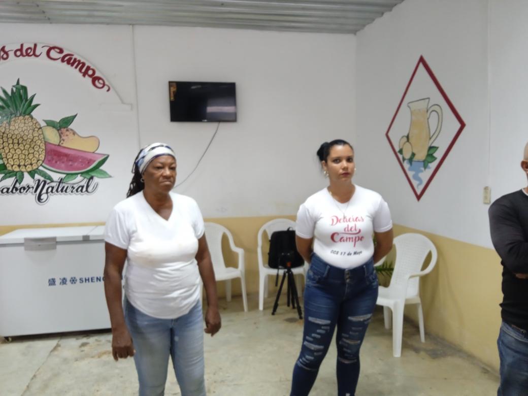 AdilenANAP's tweet photo. La  delegación de la Unión de Campesinos d Viet Nam visitó este 11 d junio la  cooperativa 17 d mayo d  Consolación del Sur, Pinar del Río.  En la juguera de la comunidad intercambiaron con su Junta Directiva y  visitaron una de sus  fincas  diversificadas 
#CubaVietNam #AnapCuba https://t.co/K0eGICRX7Y