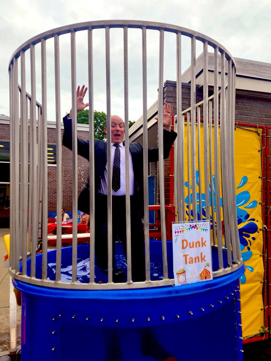 Laura Winik tweet media