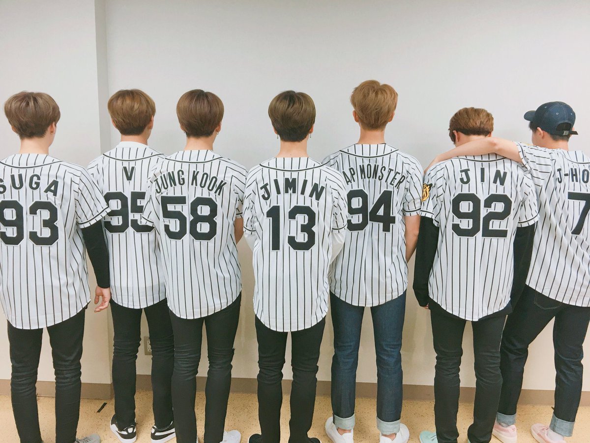 OfficialDadiAmi's tweet photo. @bts_bighit @BrookeReese @AppleMusic https://t.co/HLCWq9Ov6F
