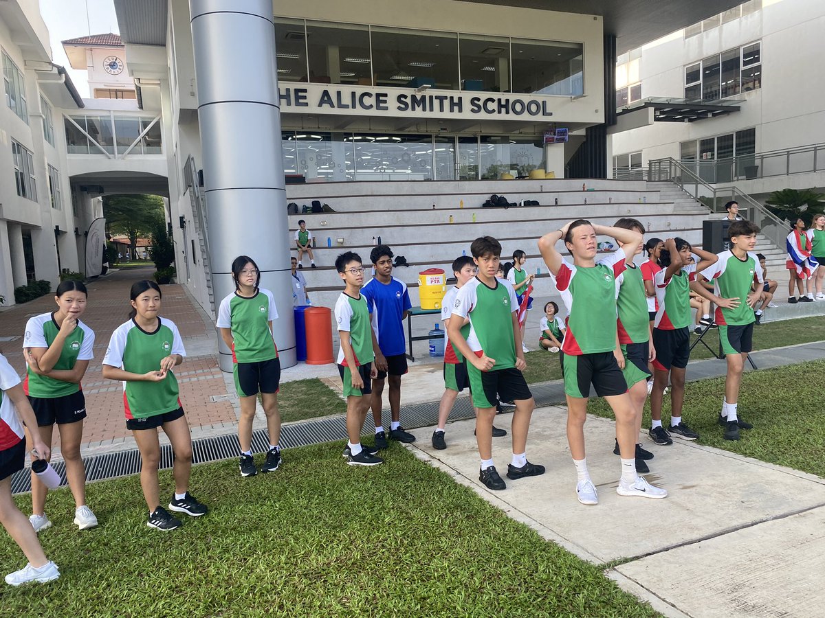 Busy on the track this morning at <a href="/AliceSmithSch/">Alice Smith School</a> 

Year 8’s leading their Sport Education unit taking on roles such as competitors, officials and coaches.

 #WeAreKLASS #KLASSPE