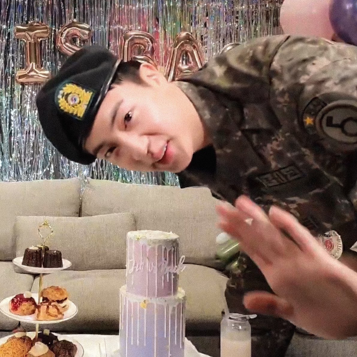 Thumbnail of www-x-com-filmsforjin-status-1800733405749137895-9c9d8ccb047d456e