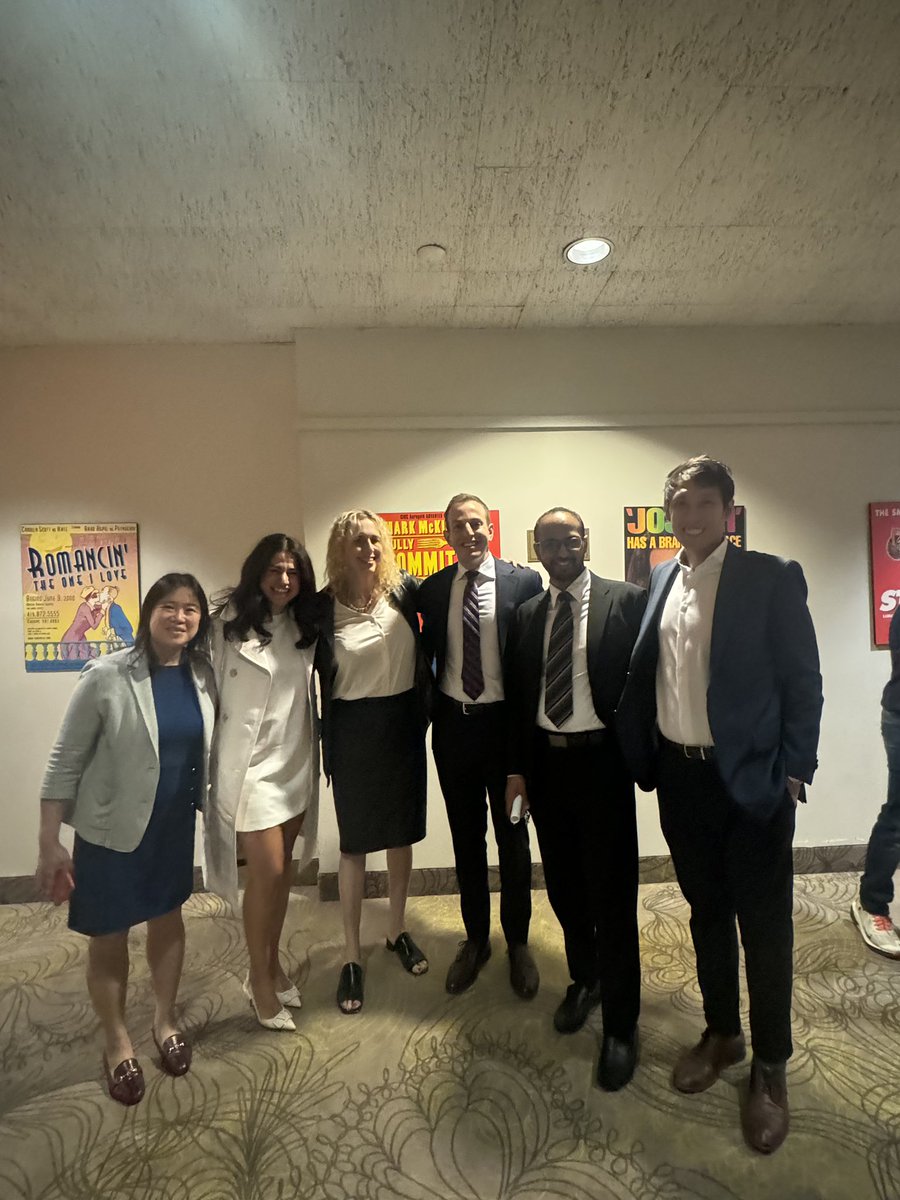 Scopes Skyward in tribute to the <a href="/UofTGastroHep/">University of Toronto Gastroenterology+Hepatology</a> graduating Class of 2024

in the Pic: PD Yvonne Tse, <a href="/youstinahanna13/">Youstina Hanna</a> <a href="/laura_tee_mdgi/">👩‍⚕️ Laura T 👩‍⚕️</a> <a href="/RussellYanofsky/">Russell Yanofsky</a>, Aziz AlKahtani, and honorary grad <a href="/RichardYouWu/">Richard You Wu, MD PhD</a> 

Out of the pic: Rishad Khan, Fares Almenshal, Bader Alnafisi

Congrats to all!