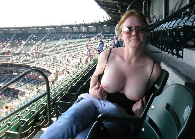 onlymilfs247's tweet photo. Home Run #MILF! https://t.co/Se6rChIREK