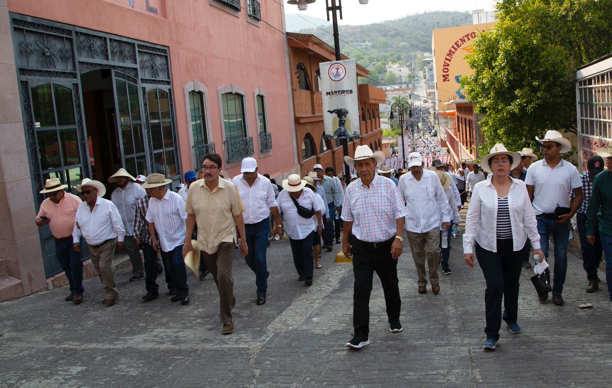Con <a href="/Claudiashein/">Claudia Sheinbaum Pardo</a>, <a href="/AntorchaOficial/">Movimiento Antorchista Nacional</a> retomará con mayor fuerza su lucha por los más necesitados, aseguró nuestro querido maestro <a href="/AquilesCordova/">Ing. Aquiles Córdova Morán</a>. 

#AntorchaEnPieDeLucha
#SomosMexicanos

<a href="/antorchaedomex/">antorchaedomex</a> <a href="/antorcha_tx/">AntorchaTx</a>