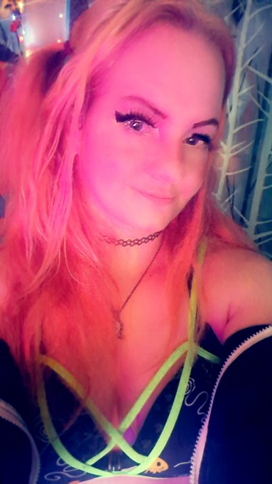 StormAlley⛈☔🌈NSFW - 2 pic. Loving my new body transformation!! https://t.co/051enFKRcX