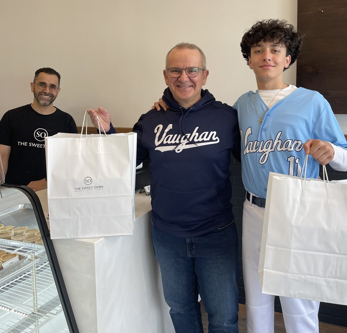 CFIB's tweet photo. Every visit to Barrie calls for a stop at Sweet Oven Bakery for the best butter tarts in Ontario. I’ll be the popular dad at Kennedy’s baseball game tonight. https://t.co/YFQ1UpfUiW