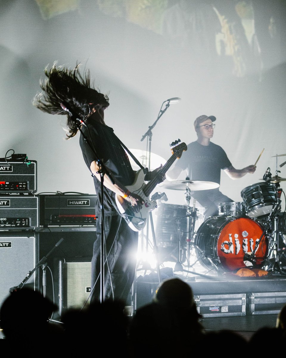 stgpresents's tweet photo. Rocked way too hard with @DIIV for a Monday night 😅🔥 #STGPresents
📸 by Eric Tra | 6.10.2024 | 📍 The Neptune https://t.co/y6OpniIFZ4