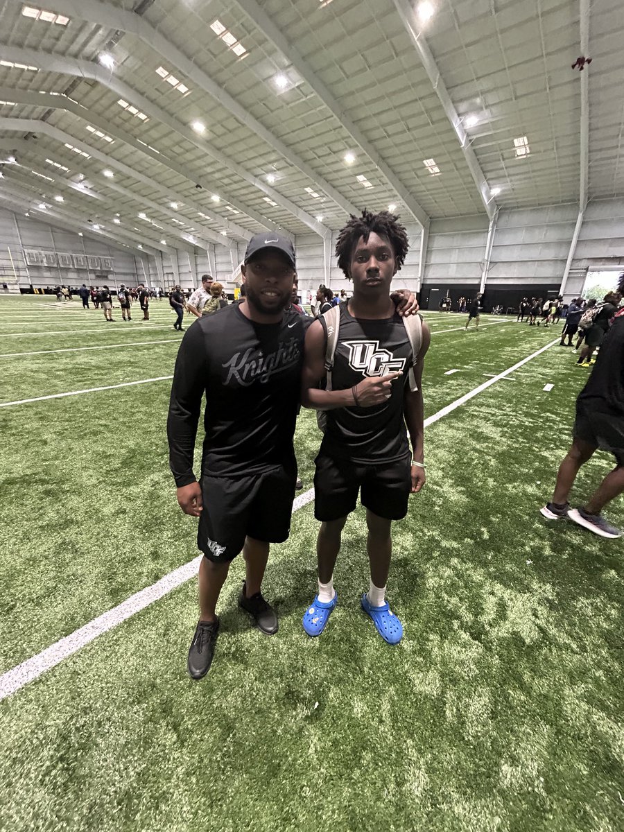 LawrenceCurry25's tweet photo. Had a great experience at the University of Central Florida prospect camp @TrovonReed @CoachGusMalzahn @CoachDrico @UCF_Football @CoachBuckGurley @CoachCroskey @OcoeeFootball https://t.co/NXjCXtBPtC