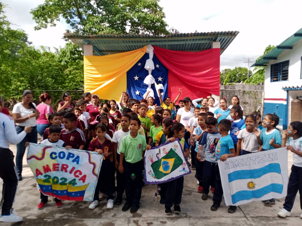 Gestion Comunicacional CDCE Bolivar tweet media