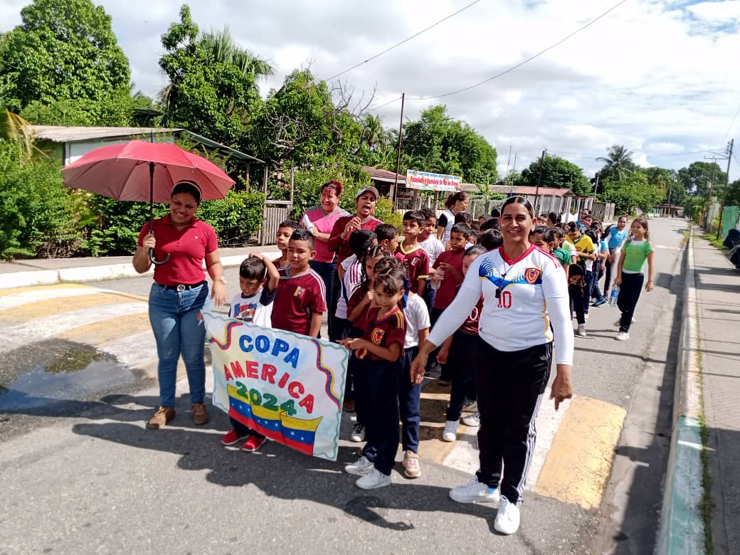 Gestion Comunicacional CDCE Bolivar tweet media