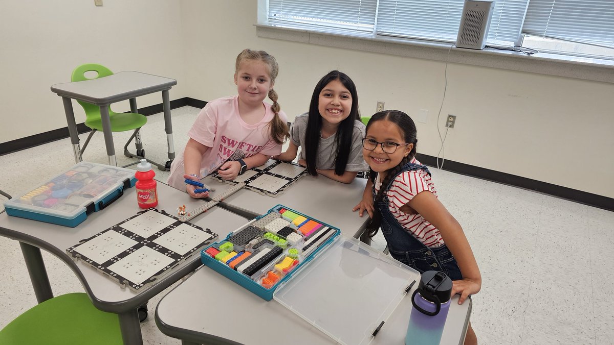 Mrs_Cortez12's tweet image. Day 1 of Robotics Summer Camp @STAGinPG was a BLAST! 🚀 The kids tackled every challenge on their #VEXGo "Mission to Mars" and built the tallest tower, the longest launch pad, the farthest-traveling buggy, a spaceship, and a Mars base. Their creativity was out of this world! 🌌