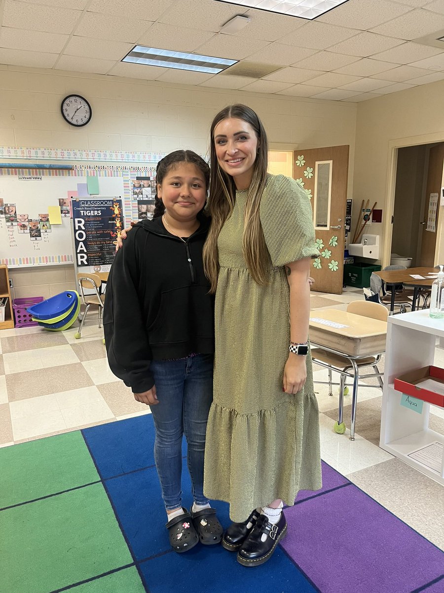 ahhlexandrak's tweet photo. So proud of my babies but soo so sad to say goodbye 🫶🏼 #5thgradegraduation @CreechRoadElem https://t.co/HwwJD6QWiS