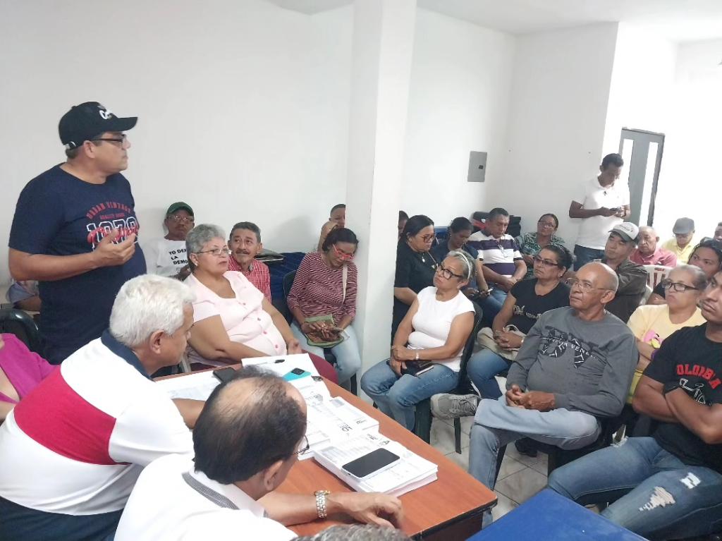 #04Julio24.| Reunión en San Fdo De Apure De CES Ampliada con Municipales Secretarios Generales de San Fdo, Biruaca y Pedro Camejo.  Sobre Activismo y electoral en la defensa del Votó 🗳👈

EDMUNDO GONZÁLEZ PRESIDENTE este #28jul