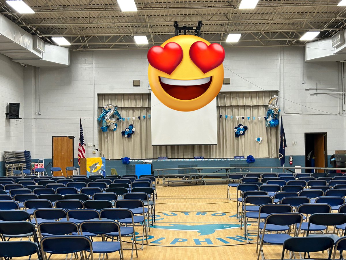 kyb227's tweet photo. From KG Luau yesterday to 5th grade promotion today, we are truly enjoying sending our students off with a blast!!!🐬💙 https://t.co/jpWWakncO2