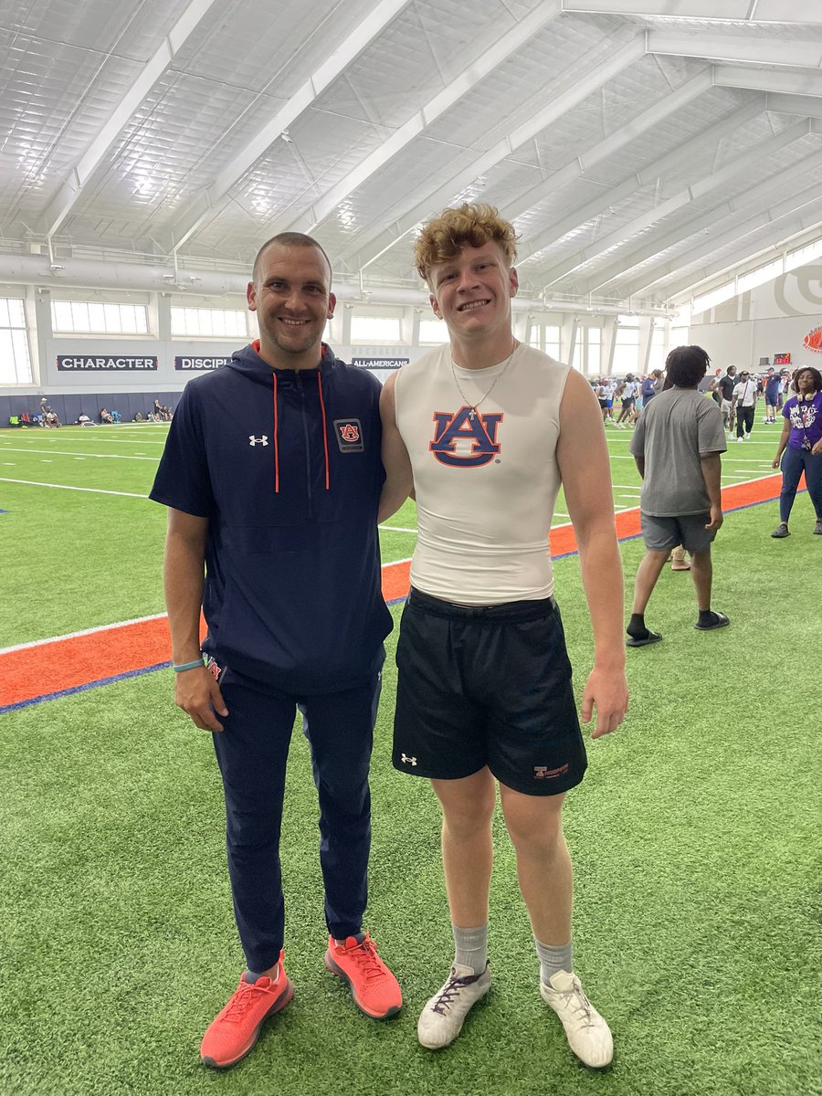 Had a great time sunday kicking for <a href="/CoachTBurns/">Tanner Burns</a> thank you for having me out can’t wait to get back down to the plains <a href="/AuburnFootball/">Auburn Football</a>. 🔵🟠 
<a href="/trlong02/">Ty Long</a> @kohlskicking <a href="/247recruiting/">247Sports Recruiting</a> @AL7Afootball @recruitwarriors <a href="/coachmarkf/">Mark Freeman</a> @tophskickers @kohlshighlights @ross_newton <a href="/Coach_Radke/">Luke Radke</a>
