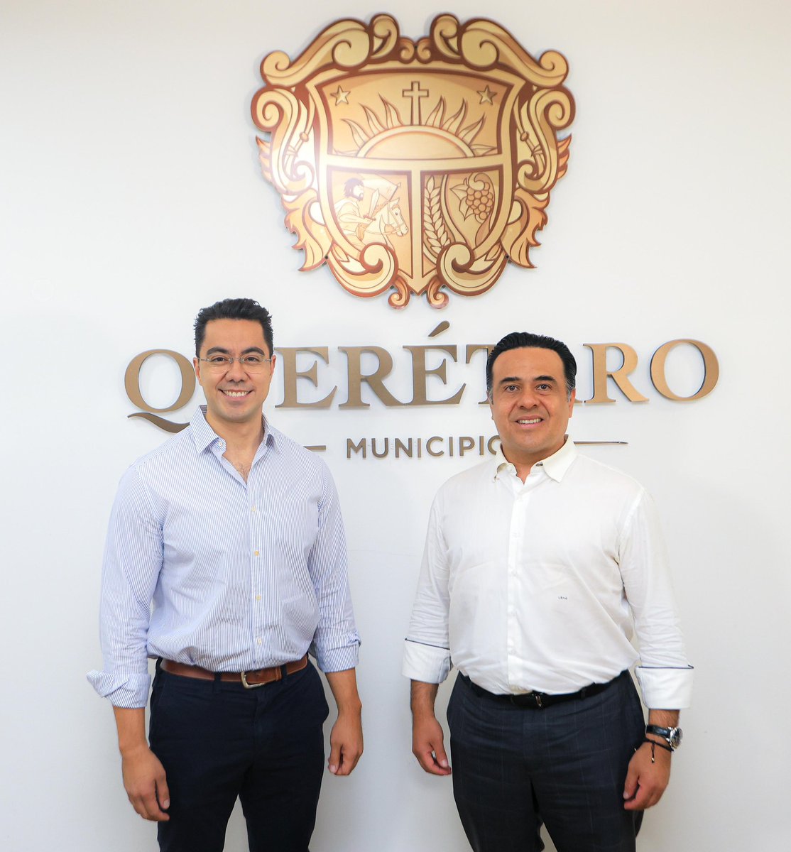 Querétaro es nuestra casa, la ciudad que todos queremos. 

Hoy me reuní con mi amigo presidente municipal <a href="/LuisBNava/">Luis Nava</a> para conversar sobre el rumbo y retos de la próxima administración municipal. Juntos por el mejor Querétaro de la historia.