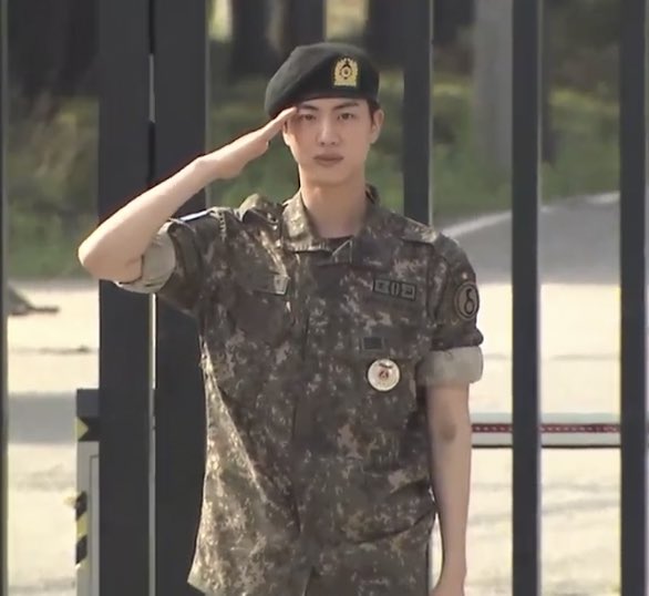 จบเเล้วอาร์มี่ ภารกิจเกณฑ์ทหารของคิมซอกจิน ยินดีด้วยนะคะ คุณเก่งมาก ทั้ง ศลป. ทั้ง แฟนคลับ 🫂💜

JIN JIN JIN
KIM SEOKJIN IS BACK
#WelcomeBackJin
#WelcomeHomeOurAstronaut
#TheAstronautHasLanded
 x.com/BRILLER__613/s…