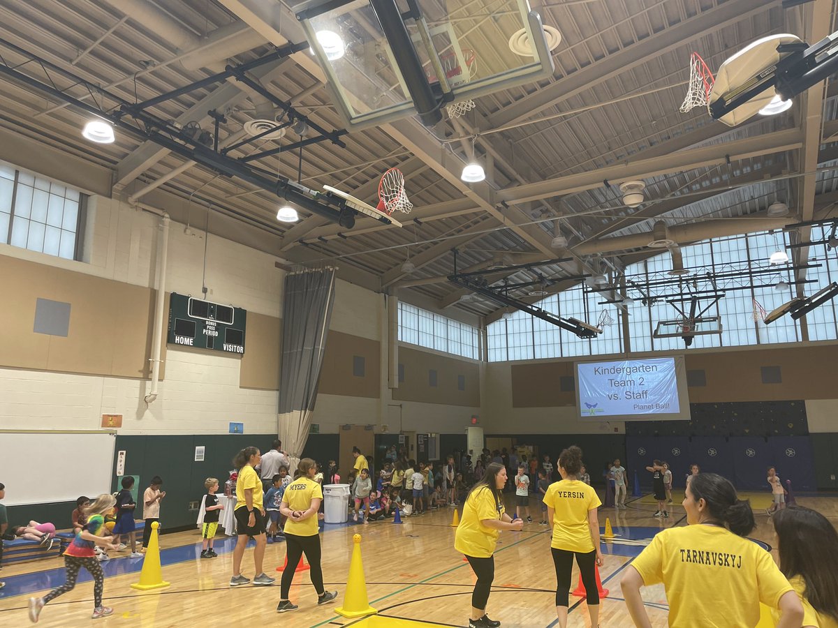 mr_mtozzi's tweet image. Planet Ball at #EMKPRIDE @NicoleFoulksEMK