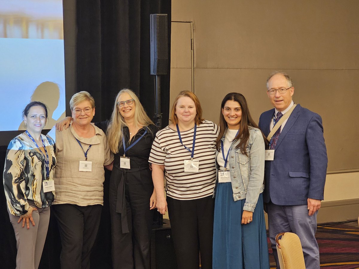 Flying the Australian flag at the #ADS24SAC #Deliriumcare <a href="/AlisonMudge/">Alison Mudge</a>  <a href="/GideonCaplan/">Gideon Caplan</a> 
Heartiest Congratulations to all the organisers, sponsors and delegates on a successful conference.