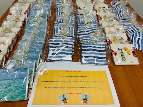RollingKnollsES's tweet photo. Dip Dip Hooray! Summer Vacay is just Sips away! Admin and our PTO treated us to a Make your Own Flavored Ice Water/ Chips and Dip snack. Admin even made some crafted coasters for every staff member. 
#AACPSAwesome
#BelongGrowSucceed 
#HaveAGreatSummerRockets 🚀🚀🚀🚀😎😎😎😎 https://t.co/oNpEjGhzU7