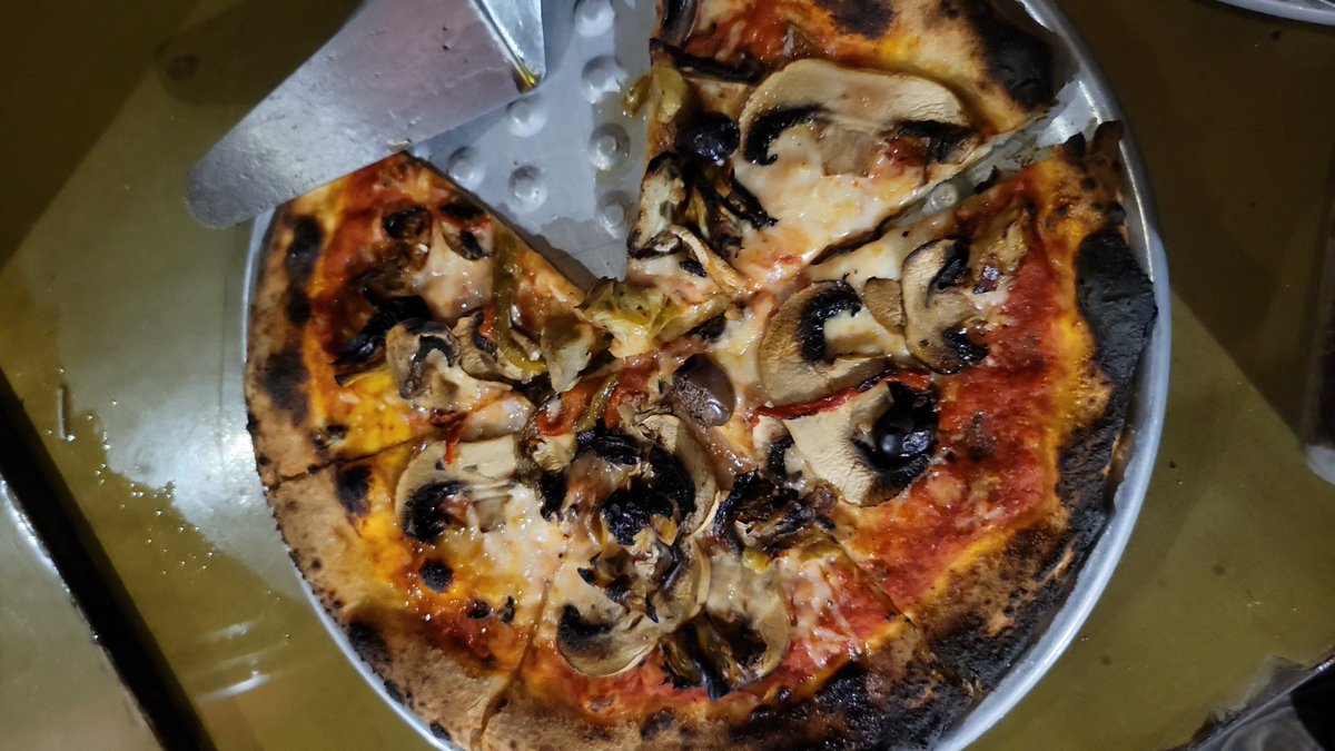 A quick aside, we're at <a href="/GnoccoNY/">Gnocco Restaurant</a> and the pizza is fantastic. Really nice, thin crust, very good sauce and great cheese.

Restaurant style, though, so no slices. Thanks <a href="/CODA_LES/">CODA LES</a> for funding my continued taste test of NY pizzerias.

For those wondering, I tried the plain.