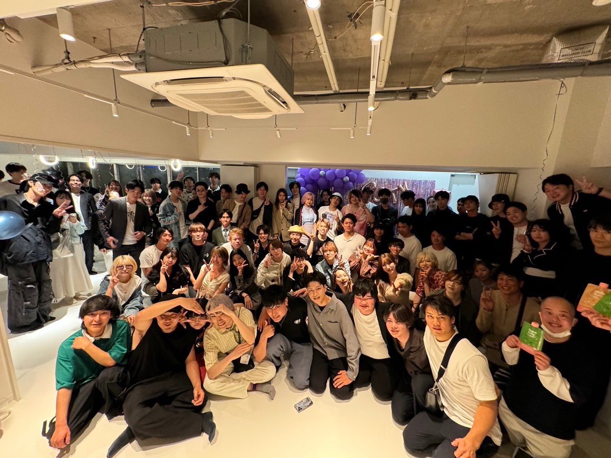 moto_grnd's tweet photo. 改めて自己紹介‼️
【vision】
一人一人の自分『らしさ 』を創る

📕日東駒専24卒6社内定→卒業前に他社にヘッドハンティング
📖学生起業→IT人事・新規事業
👨‍🏫専門・大学で授業制作
👨🏻‍💻Z世代特化のキャリア形成支援
⇔採用コンサルと芸能プロダクション
☕Cafe・グルメ・アニメ
👤AB型ENTJで希少性高め https://t.co/bnUtfqi7Ti
