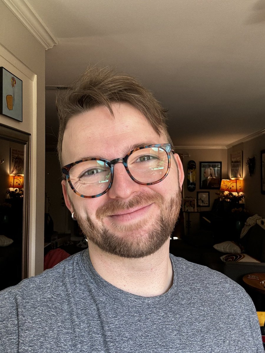 brownta3's tweet photo. Bed head #pridegay https://t.co/isf7SNrmCR